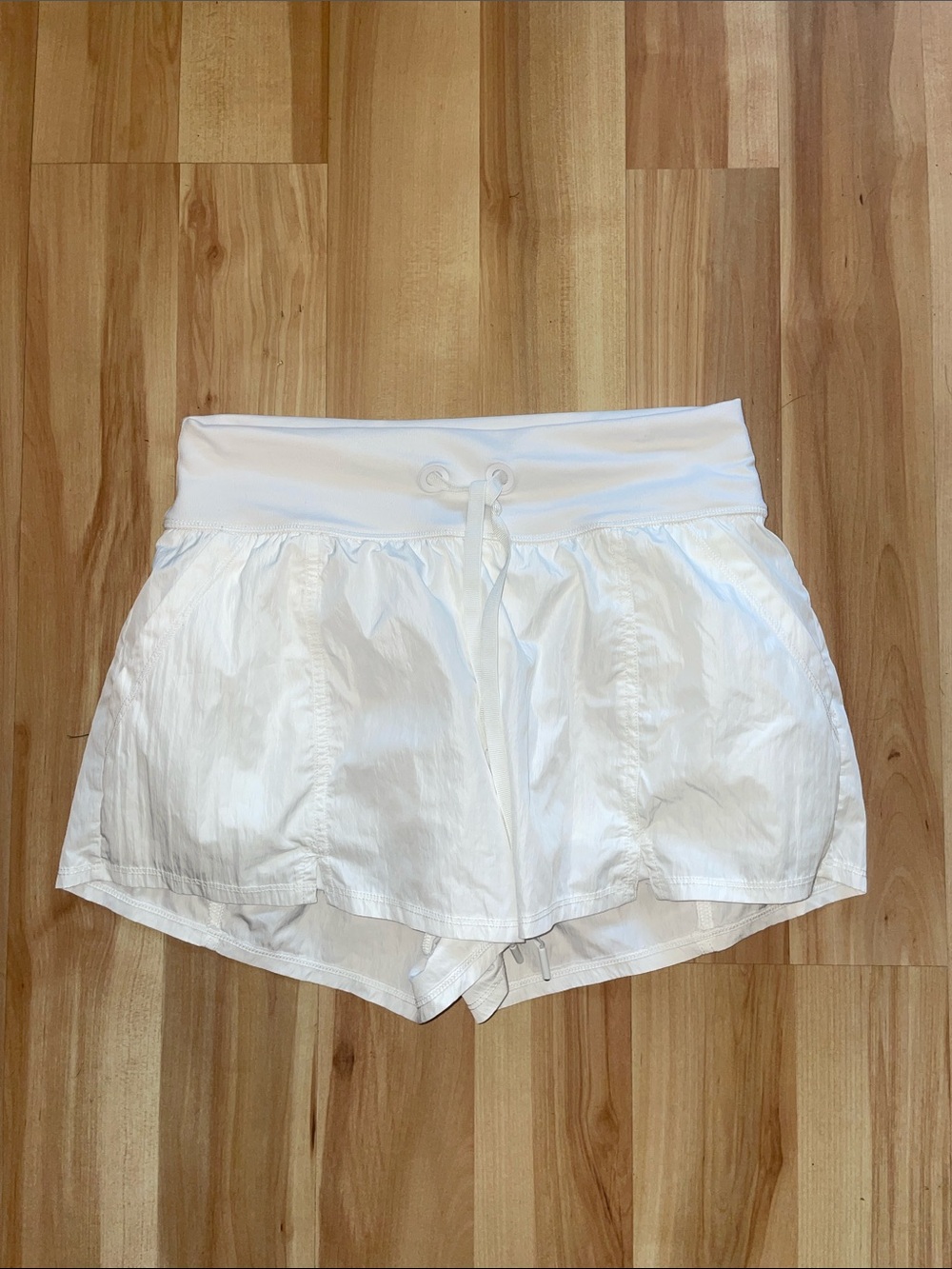 Offline by aerie the hugger shorts size small